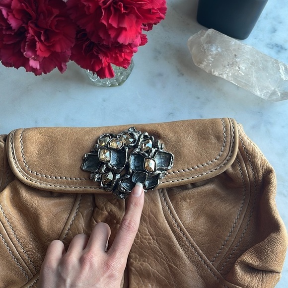 MIU MIU LEATHER CLUTCH WITH JEWEL. Beautiful 😍 - Picture 3 of 8